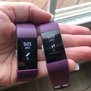 Two Fitbit Charge 2, extra bands